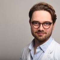Dr
